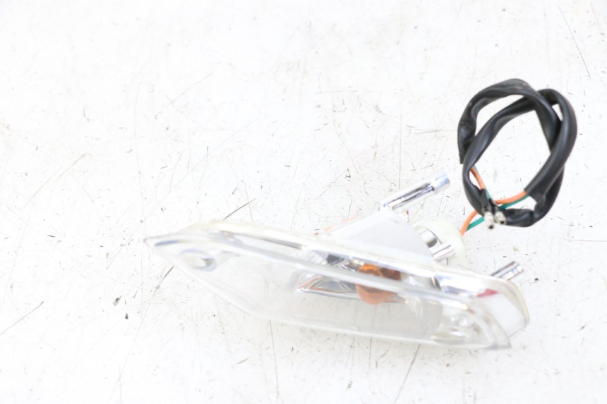 photo de LINKS VORDERES BLINKLICHT KYMCO AGILITY 4T 50 (2018 - 2022) - Detailansicht des Bauteils