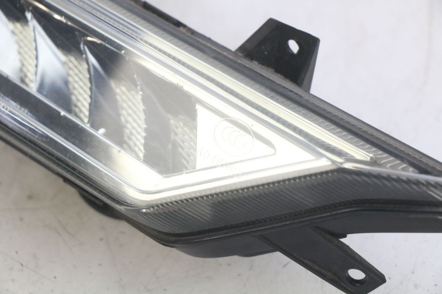 photo de LINKS VORDERES BLINKLICHT NECO ALEXONE 125 (2017 - 2024) - Alternative Perspektive