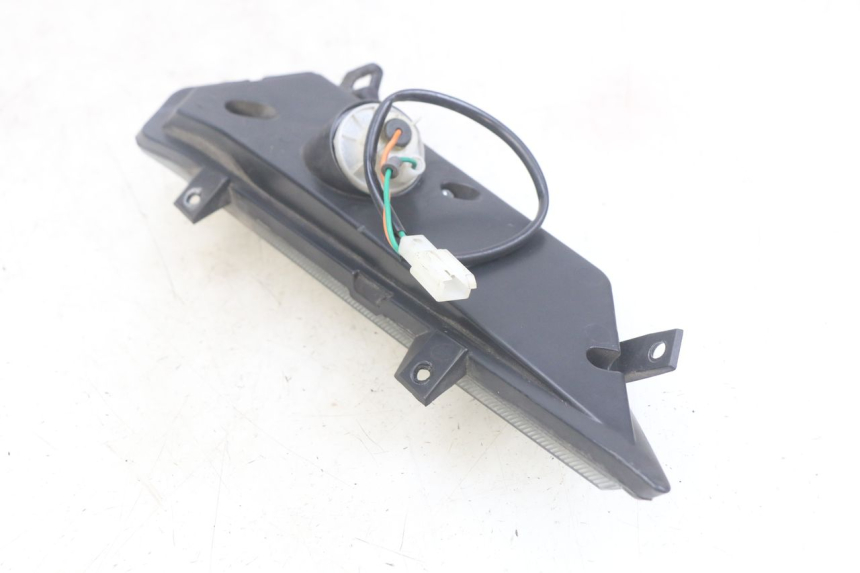 photo de LINKS VORDERES BLINKLICHT NECO ALEXONE 125 (2017 - 2024) - Oberflächenzustand und Material