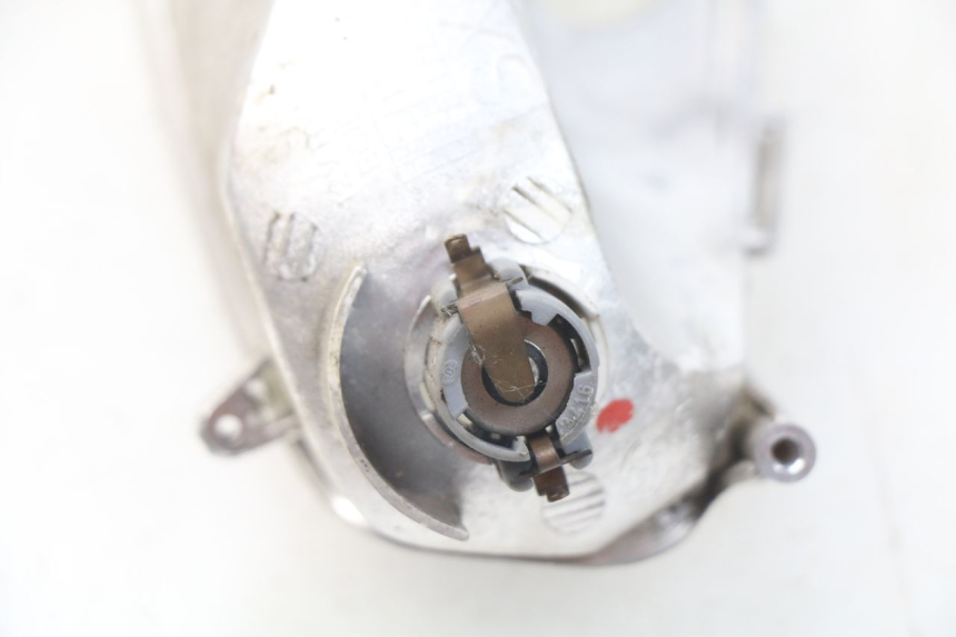 photo de VORNE LINKS BLINKER APRILIA ATLANTIC 125 (2003 - 2009) - Technische Nahaufnahme