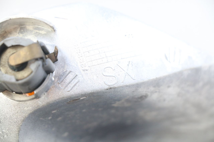 photo de LINKS VORDERES BLINKLICHT APRILIA ATLANTIC 500 (2002 - 2003) - Detailansicht des Bauteils