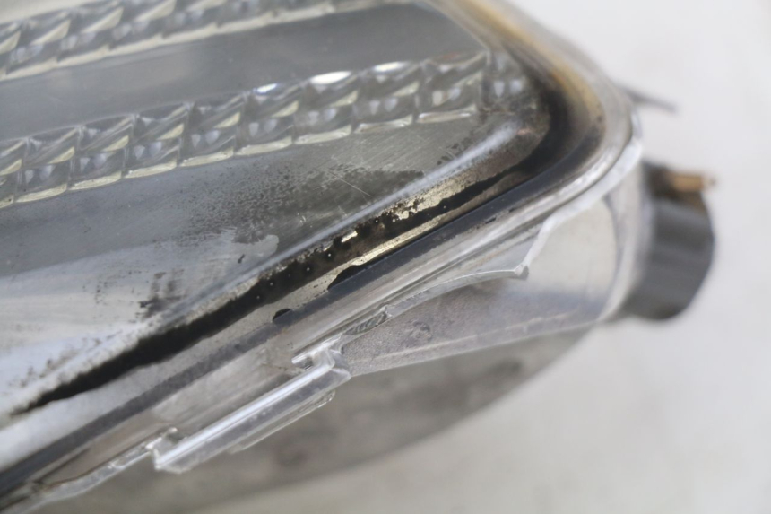 photo de LINKS VORDERES BLINKLICHT APRILIA ATLANTIC 500 (2002 - 2003) - Zoom auf Gebrauchszustand