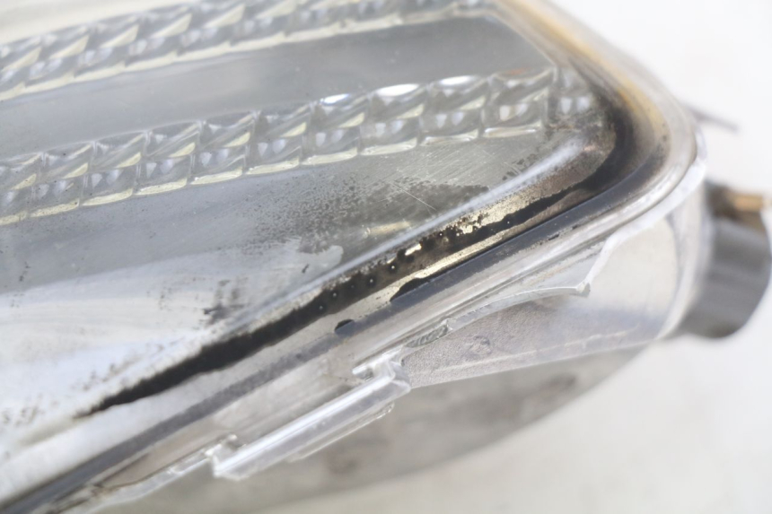 photo de LINKS VORDERES BLINKLICHT APRILIA ATLANTIC 500 (2002 - 2003) - Alternative Perspektive