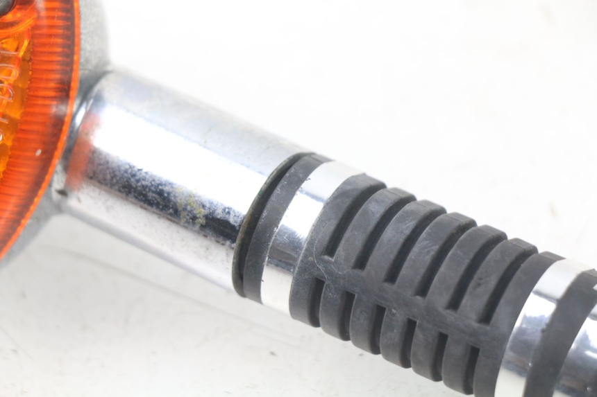 photo de LINKS VORDERES BLINKLICHT HONDA CA REBEL 125 (1995 - 2001) - Technische Nahaufnahme