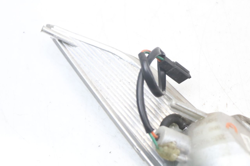 photo de LINKS VORDERES BLINKLICHT KYMCO DINK 4T 50 (2007 - 2018) - Oberflächenzustand und Material