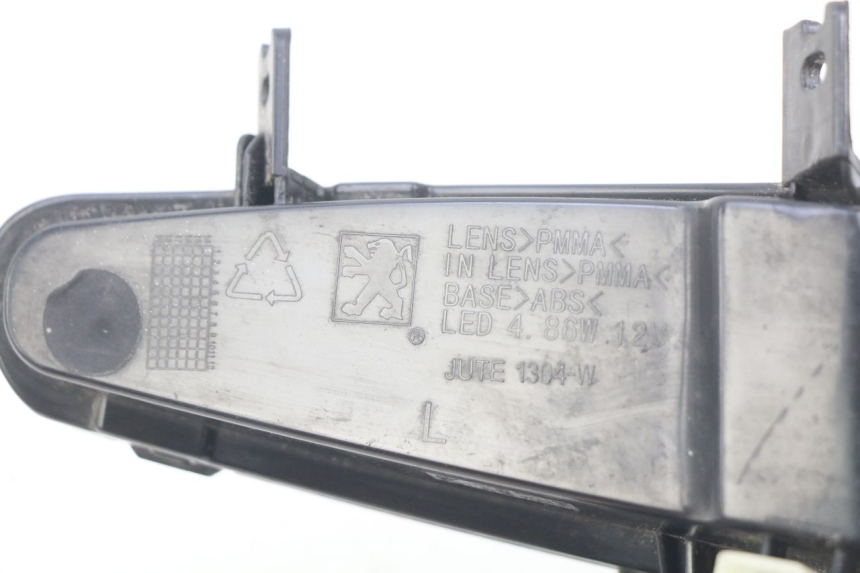 photo de LINKS VORDERES BLINKLICHT PEUGEOT DJANGO 2T 50 (2014 - 2019) - Detailansicht des Bauteils
