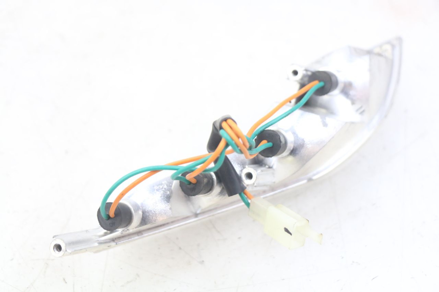 photo de LINKS VORDERES BLINKLICHT PEUGEOT E-VIVACITY 1 (2012 - 2018) - Zoom auf Gebrauchszustand