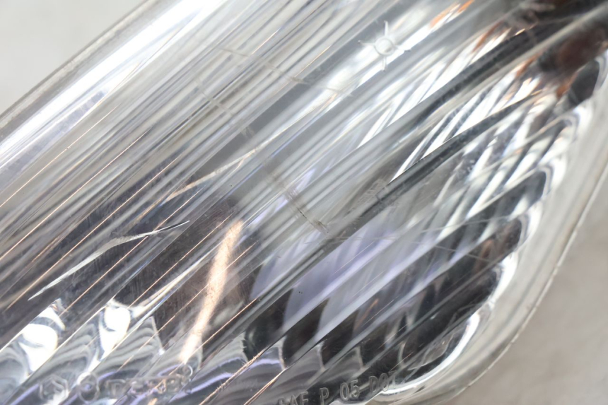 photo de LINKS VORDERES BLINKLICHT PIAGGIO FLY 2T 50 (2004 - 2017) - Zoom auf Gebrauchszustand