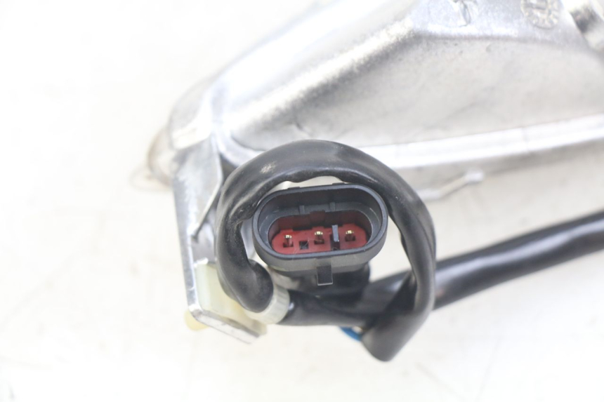 photo de LINKS VORDERES BLINKLICHT PIAGGIO FLY 4T 50 (2013 - 2017) - Alternative Perspektive