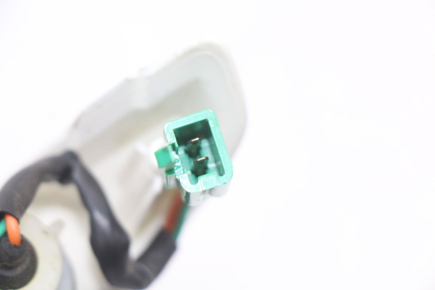 photo de VORNE LINKS BLINKER PEUGEOT GEOPOLIS RS 125 (2007 - 2009) - Details der Befestigungspunkte