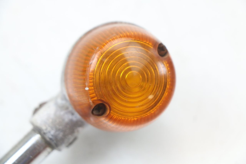 photo de VORNE LINKS BLINKER SUZUKI GN 125 (1997 - 2000) - Zoom auf Gebrauchszustand