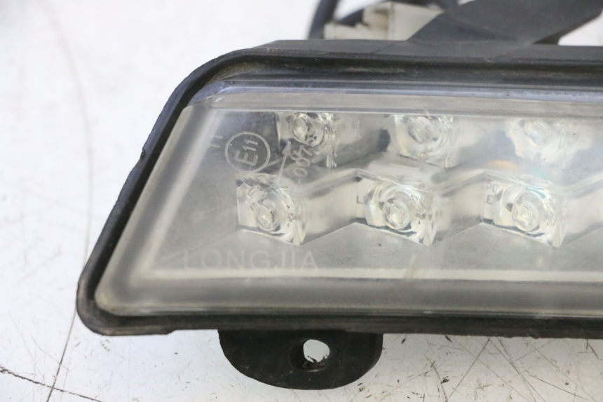 photo de VORNE LINKS BLINKER NECO GPX LC 2T 50 (2014 - 2018) - Details der Befestigungspunkte
