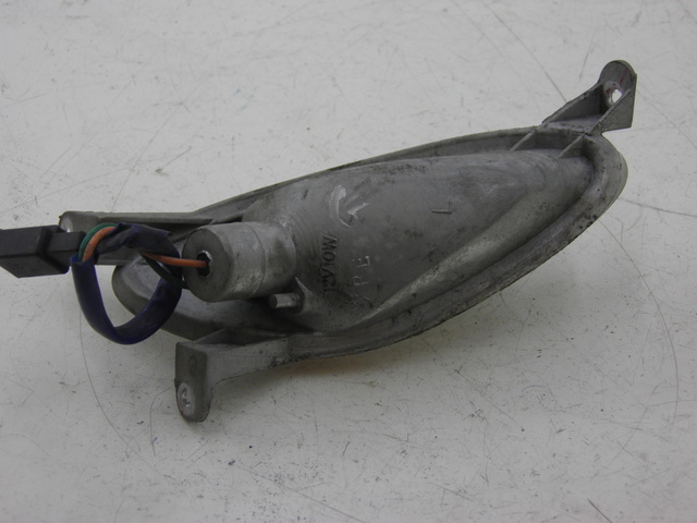 photo de VORNE LINKS BLINKER KYMCO SPACER 50 (1998 - 2009) - Detailansicht des Bauteils