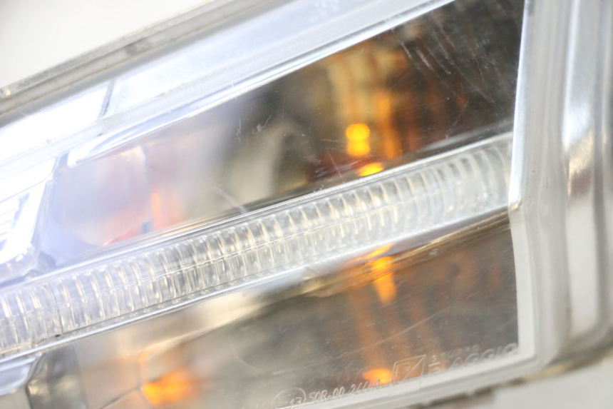 photo de LINKS VORDERES BLINKLICHT PIAGGIO LIBERTY IGET 4T 50 (2015 - 2020) - Weitere Ansicht des Artikels