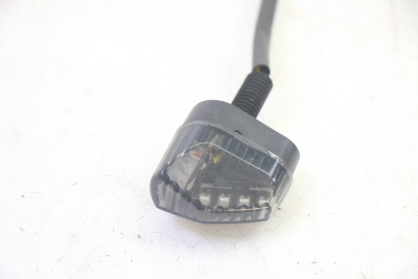 photo de VORNE LINKS BLINKER PIAGGIO MP3 500 (2016 - 2018) - Technische Nahaufnahme