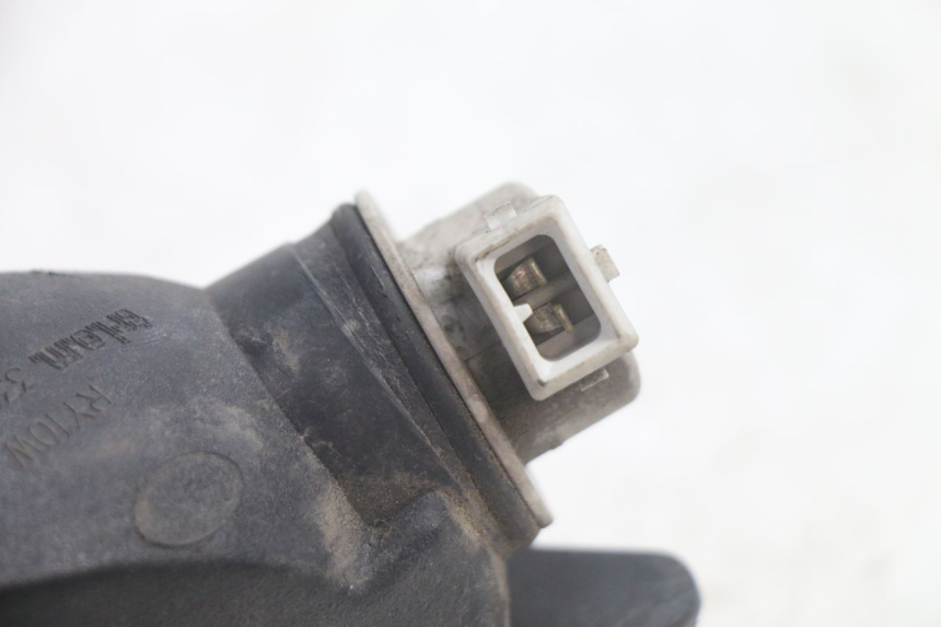 photo de VORNE LINKS BLINKER PIAGGIO MP3 125 (2006 - 2014) - Technische Nahaufnahme
