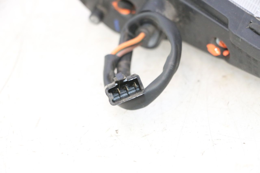 photo de VORNE LINKS BLINKER KYMCO LIKE 4T 50 (2019 - 2025) - Details der Befestigungspunkte