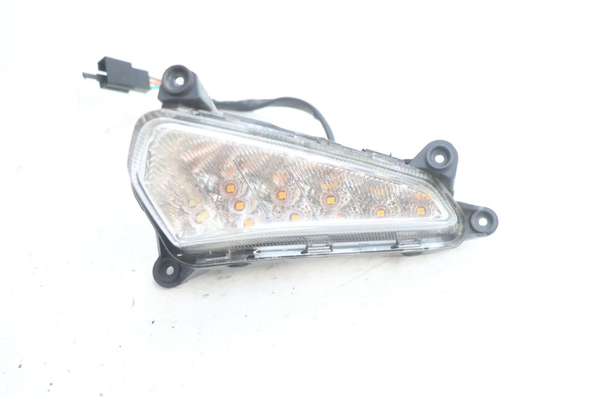 photo de VORNE LINKS BLINKER KYMCO LIKE 4T 50 (2019 - 2025) - Zoom auf Gebrauchszustand