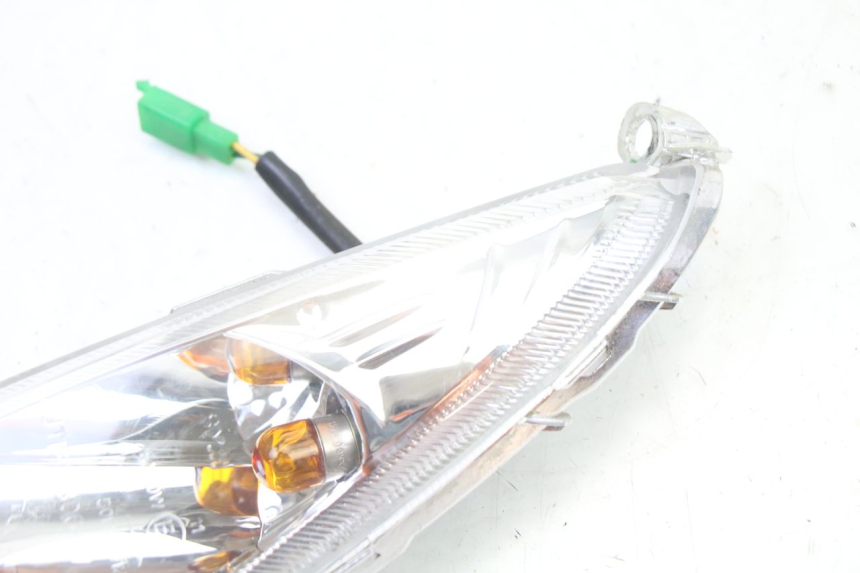 photo de VORNE LINKS BLINKER SYM ORBIT 2 4T 50 (2008 - 2017) - Zoom auf Gebrauchszustand