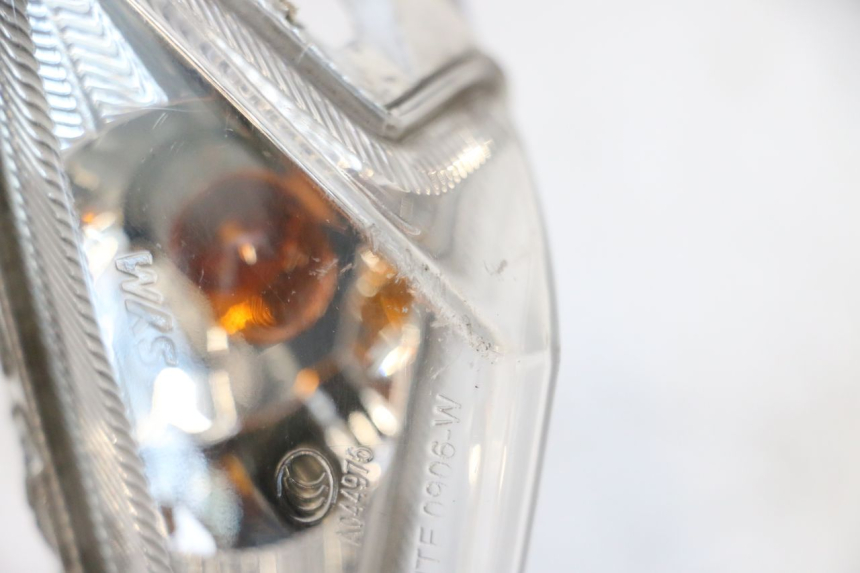 photo de LINKS VORDERES BLINKLICHT SYM ORBIT III 3 4T 50 (2018 - 2021) - Detailansicht des Bauteils