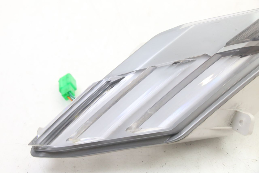 photo de VORNE LINKS BLINKER PEUGEOT TWEET 4T 50 (2023 - 2025) - Detailansicht des Bauteils