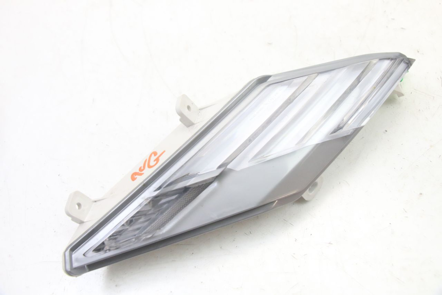 photo de VORNE LINKS BLINKER PEUGEOT TWEET 4T 50 (2023 - 2025) - Technische Nahaufnahme