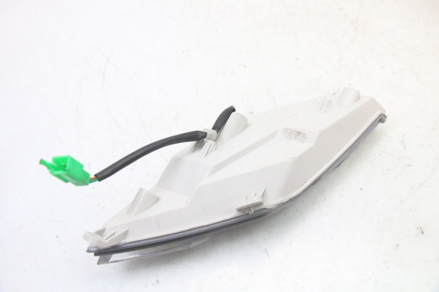 photo de VORNE LINKS BLINKER PEUGEOT TWEET 4T 50 (2023 - 2025) - Details der Befestigungspunkte