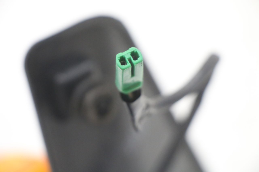 photo de VORNE LINKS BLINKER ROYAL ENFIELD HYMALAYAN 410 (2016 - 2023) - Technische Nahaufnahme