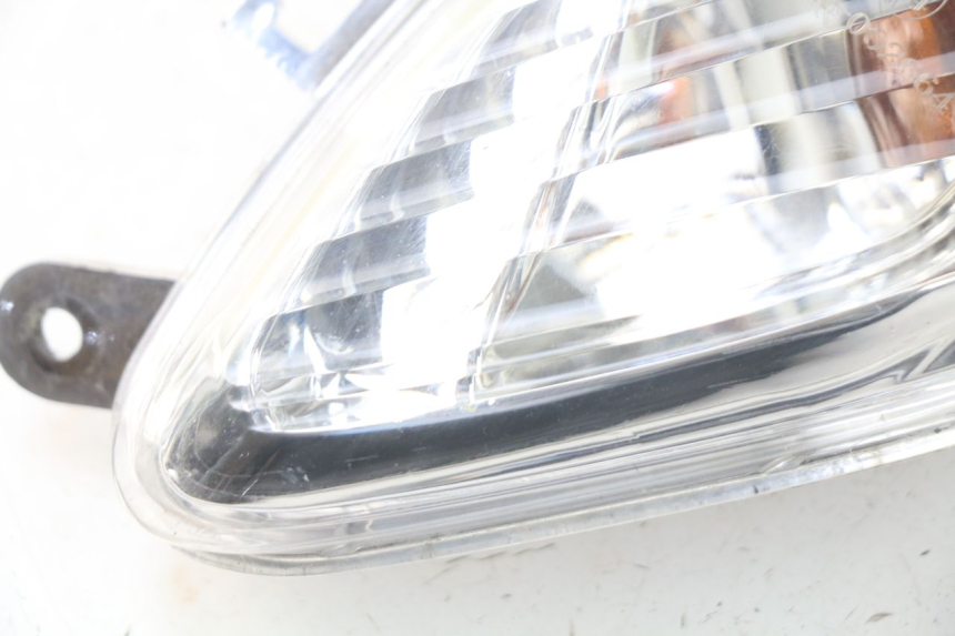 photo de VORNE LINKS BLINKER JM MOTORS SANTANA 50 (2014 - 2023) - Details der Befestigungspunkte