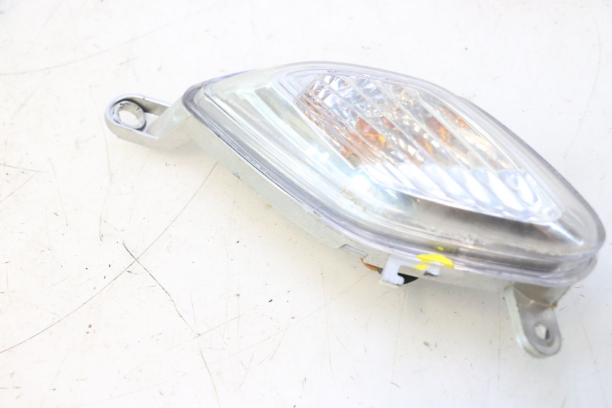 photo de VORNE LINKS BLINKER JM MOTORS SANTANA 50 (2014 - 2023) - Details der Befestigungspunkte