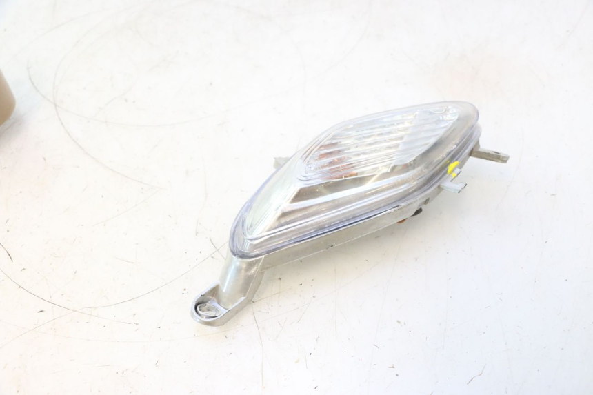 photo de VORNE LINKS BLINKER JM MOTORS SANTANA 50 (2014 - 2023) - Oberflächenzustand und Material