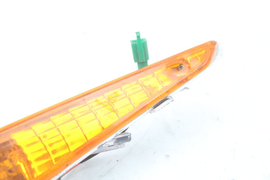photo de LINKS VORDERES BLINKLICHT HONDA SCV LEAD 100 (2003 - 2007) - Zoom auf Gebrauchszustand