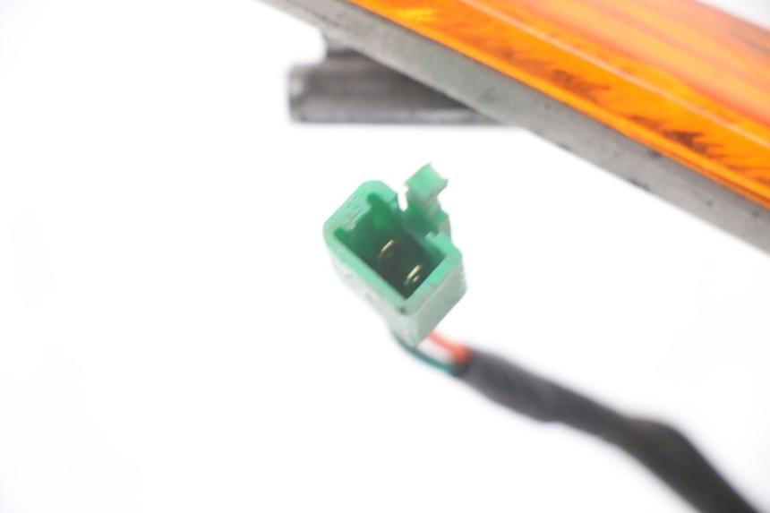 photo de LINKS VORDERES BLINKLICHT HONDA SCV LEAD 100 (2003 - 2007) - Geprüftes Gebrauchtteil