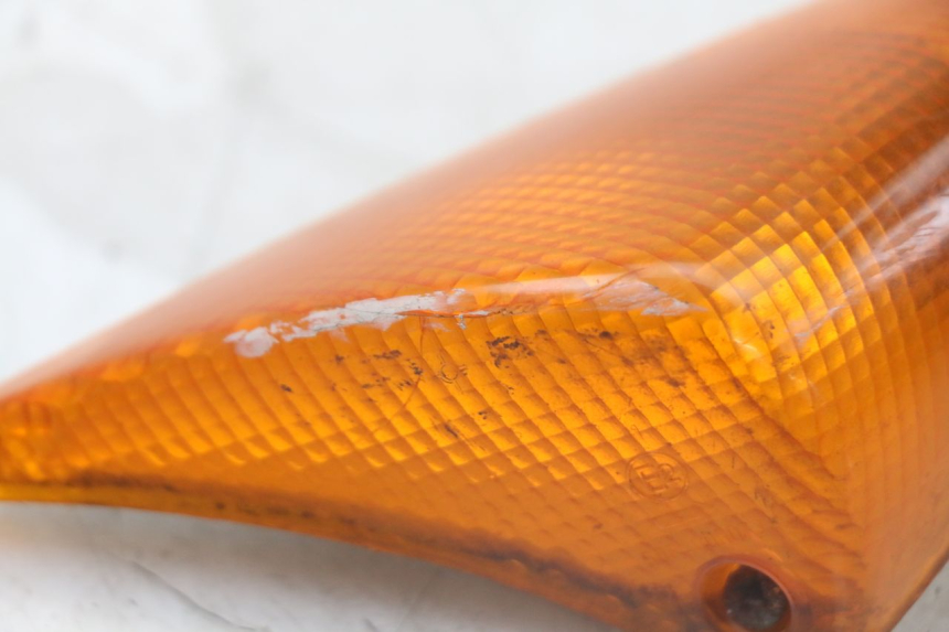 photo de LINKS VORDERES BLINKLICHT PEUGEOT SPEEDFIGHT 100 (1997 - 2007) - Zoom auf Gebrauchszustand