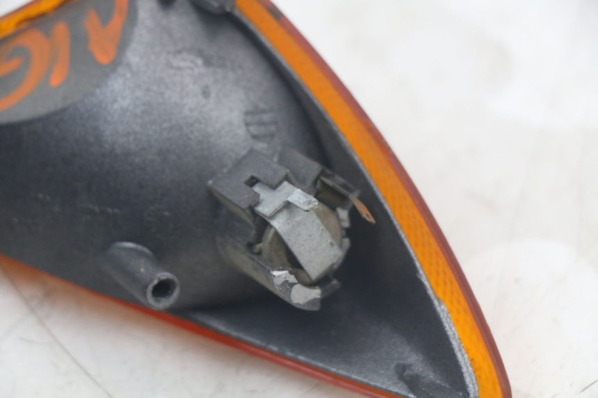 photo de LINKS VORDERES BLINKLICHT PEUGEOT SPEEDFIGHT 100 (1997 - 2007) - Details der Befestigungspunkte