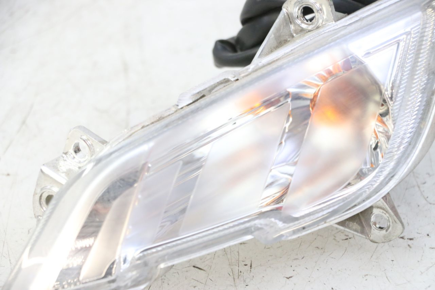 photo de VORNE LINKS BLINKER PEUGEOT TWEET PRO CARGO 50 (2018 - 2022) - Zoom auf Gebrauchszustand