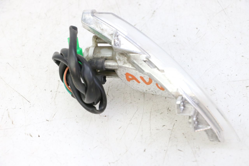 photo de VORNE LINKS BLINKER PEUGEOT TWEET PRO CARGO 50 (2018 - 2022) - Oberflächenzustand und Material