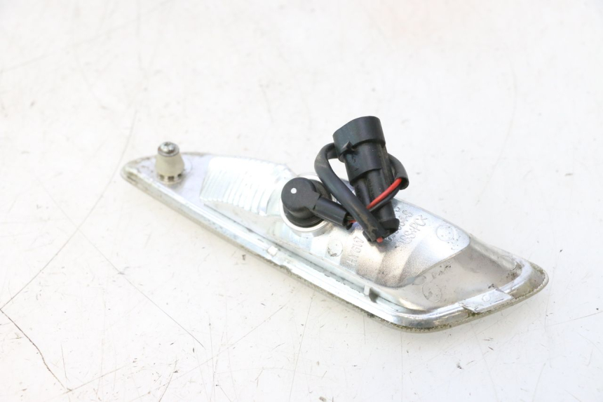 photo de LINKS VORDERES BLINKLICHT PIAGGIO VESPA PRIMAVERA 2T 50 (2013 - 2018) - Oberflächenzustand und Material