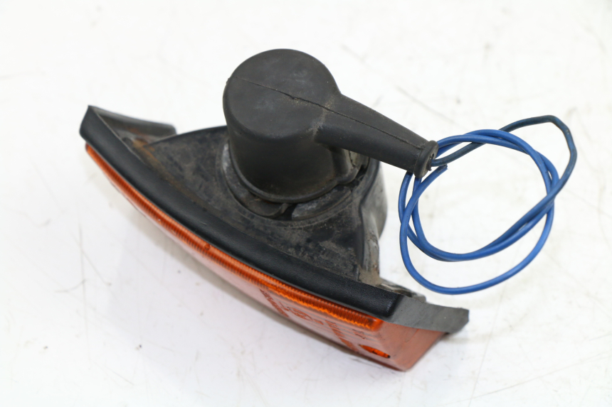 photo de VORNE LINKS BLINKER PIAGGIO VESPA PX 125 (1997 - 2007) - Zoom auf Gebrauchszustand