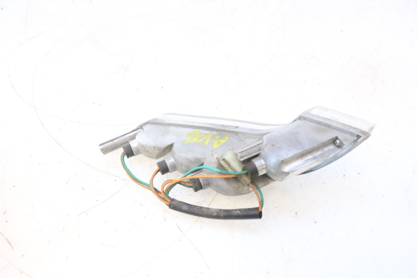 photo de VORNE LINKS BLINKER PEUGEOT VIVACITY NEW 2T 50 (2008 - 2017) - Details der Befestigungspunkte