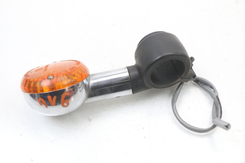 photo de VORNE LINKS BLINKER SUZUKI VL INTRUDER 125 (2004 - 2007) - Zoom auf Gebrauchszustand