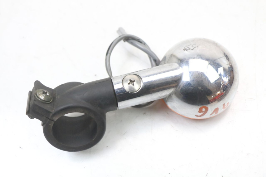 photo de VORNE LINKS BLINKER SUZUKI VL INTRUDER 125 (2004 - 2007) - Technische Nahaufnahme