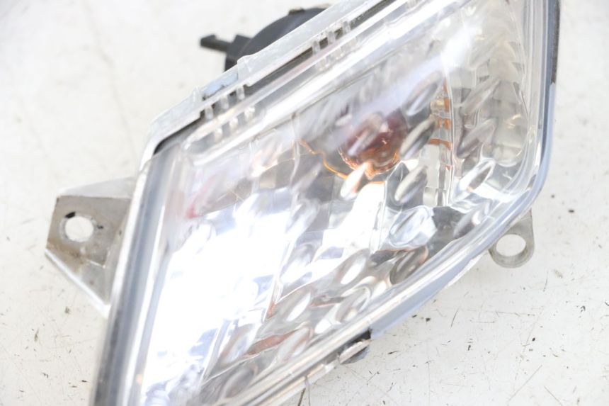 photo de LINKS VORDERES BLINKLICHT YAMAHA XMAX X-MAX 125 (2006 - 2009) - Detailansicht des Bauteils