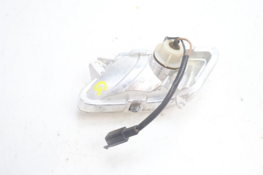 photo de LINKS VORDERES BLINKLICHT YAMAHA XMAX X-MAX 125 (2006 - 2009) - Zoom auf Gebrauchszustand