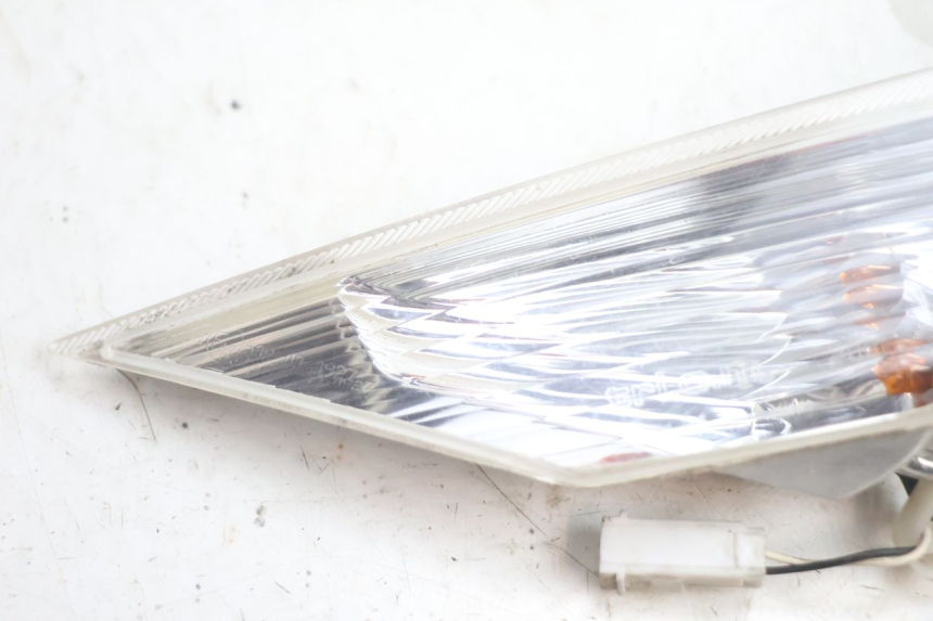 photo de VORNE LINKS BLINKER PIAGGIO X8 STREET 125 (2006 - 2007) - Detailansicht des Bauteils
