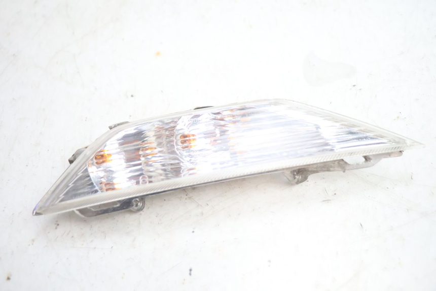 photo de VORNE LINKS BLINKER PIAGGIO X8 STREET 125 (2006 - 2007) - Alternative Perspektive