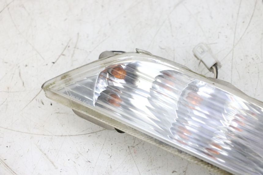 photo de LINKS VORDERES BLINKLICHT PIAGGIO X8 125 (2004 - 2007) - Detailansicht des Bauteils