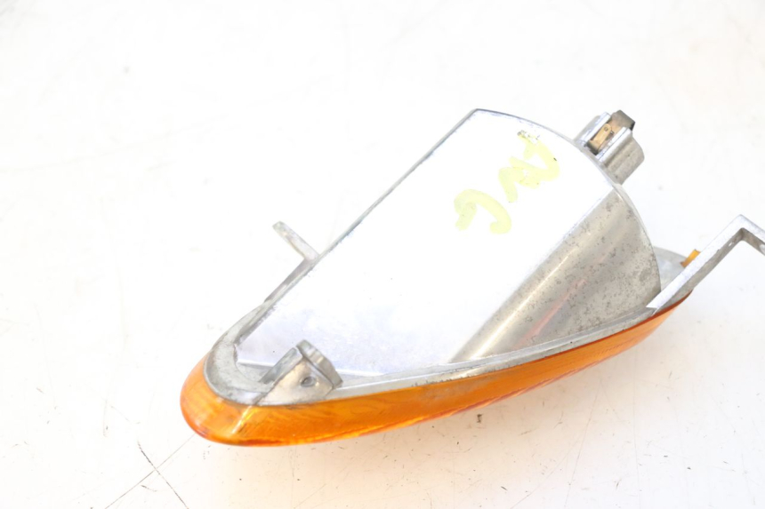 photo de VORNE LINKS BLINKER YAMAHA YP MAJESTY 125 (1998 - 2001) - Details der Befestigungspunkte