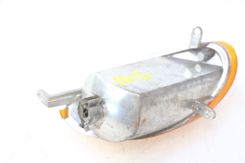 photo de VORNE LINKS BLINKER YAMAHA YP MAJESTY 125 (1998 - 2001) - Oberflächenzustand und Material