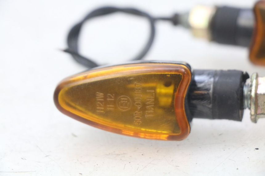 photo de VORDERBLINKER PEUGEOT LUDIX 50 (2008 - 2017) - Technische Nahaufnahme